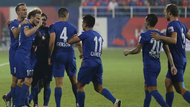 Diego Forlan of Mumbai City FC celebrates the goal during match 43 of the Indian Super League (ISL) season 3 between Mumbai City FC and Kerala Blasters FC held at the Mumbai Football Arena in Mumbai, India on the 19th November 2016. Photo by Faheem Hussain / ISL / SPORTZPICS(ISL)