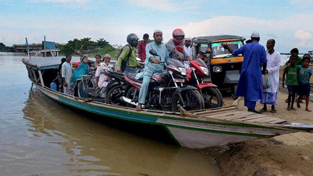 Though India has a 7500 km long coastline with approximately 14,500 km of navigable waterways, it has not been able to harness the potential to the fullest. A minuscule 3.5 % of trade is done through waterways in India as against 47% in China, 40% in Europe and 35% in neighbouring Bangladesh.