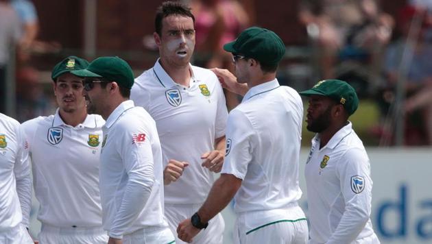 South African bowler Kyle Abbott celebrates the dismissal of Sri Lanka batsman Dimuth Karunaratne (not in picture) during the second day of the first Test between South Africa and Sri Lanka in Port Elizabeth on Tuesday.(AFP) South African bowler Kyle Abbott celebrates the dismissal of Sri Lanka batsman Dimuth Karunaratne (not in picture) during the second day of the first Test between South Africa and Sri Lanka in Port Elizabeth on Tuesday.(AFP)