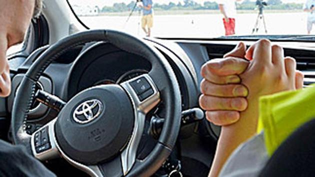 While the number of daily applications for driving licences stood around 300 till December 24, it shot up to over 700 on the next working day, which was Monday. While the number of daily applications for driving licences stood around 300 till December 24, it shot up to over 700 on the next working day, which was Monday.