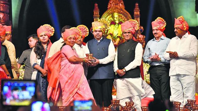 Maharashtra Chief minister Devendra Fadnavis at the Gateway of India for an event that started work to construct a statue of Shivaji oon the Arabian Sea.(Arijit Sen/HT Photo)