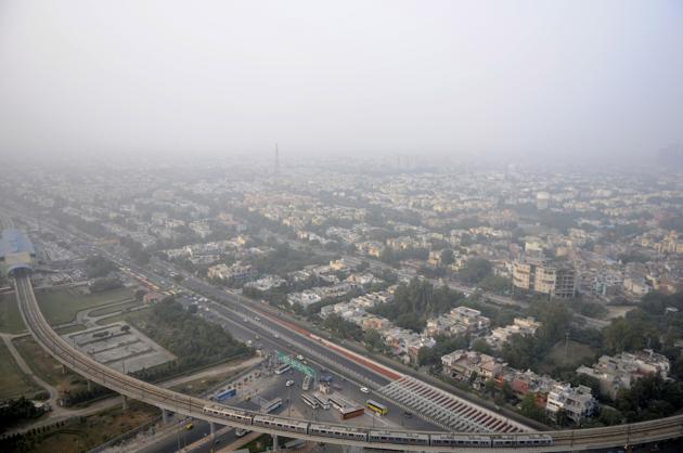 The Noida and Greater Noida authorities have called a meeting of realtors to inform them about the project settlement policy, to resolve the problems in the realty sector.(HT File Photo)