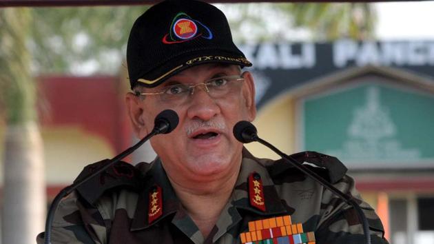 The government superseded two generals to elevate Gen Bipin Rawat to the army chief’s post, sparking a debate over whether seniority or merit should determine top military appointments.(HT File Photo)