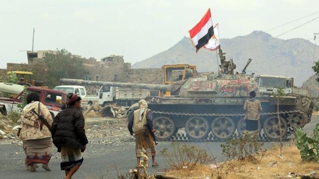 Yemeni fighters loyal to Yemen's exiled president Abedrabbo Mansour Hadi, drive a tank during clashes with Shia Houthi rebels in the country's third-city of Taez.(AFP File Photo) Yemeni fighters loyal to Yemen's exiled president Abedrabbo Mansour Hadi, drive a tank during clashes with Shia Houthi rebels in the country's third-city of Taez.(AFP File Photo)
