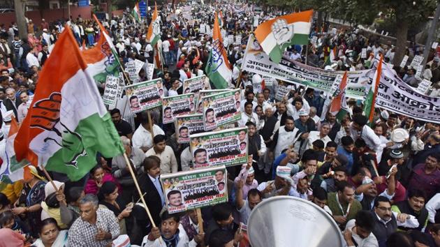 Delhi Congress workers protest during the ‘Jan Aakrosh’ rally against demonetization, in New Delhi, India, on November 28, 2016.(Sanjeev Verma/HT File Photo) Delhi Congress workers protest during the ‘Jan Aakrosh’ rally against demonetization, in New Delhi, India, on November 28, 2016.(Sanjeev Verma/HT File Photo)