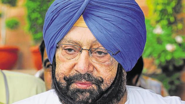 Shortly after Arvind Kejriwal announced Jarnail Singh’s candidature, Punjab Congress chief Amarinder Singh accused him of collusion with the Shiromani Akali Dal to ensure Badal’s victory.(Vipin Kumar/HT Photo)