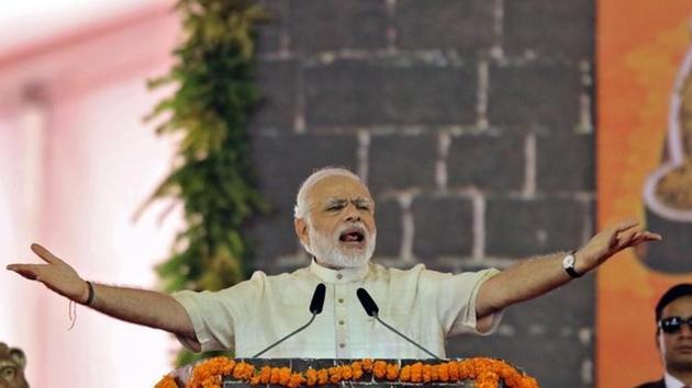 The government issued as many as 61 notifications to amend rules after November 8 decision to demonetise Rs 1000, 500 notes.(Reuters) The government issued as many as 61 notifications to amend rules after November 8 decision to demonetise Rs 1000, 500 notes.(Reuters)