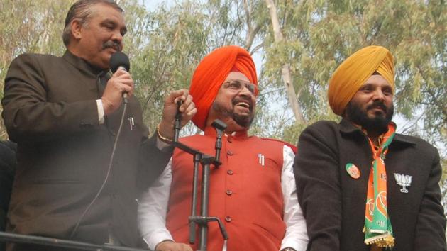 Punjab BJP chief Vijay Sampla at the launch of Vijay Sankalp Yatra at Hussainiwala in Ferozepur district on Thursday. (HT Photo) Punjab BJP chief Vijay Sampla at the launch of Vijay Sankalp Yatra at Hussainiwala in Ferozepur district on Thursday. (HT Photo)
