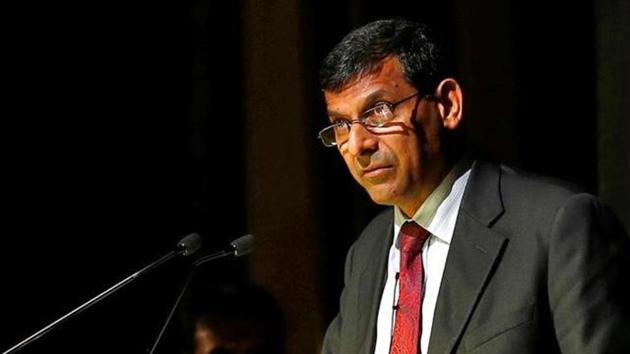 Former Reserve Bank of India (RBI) Governor Raghuram Rajan delivers a lecture at Tata Institute of Fundamental Research (TIFR) in Mumbai on June 20, 2016. (Reuters)