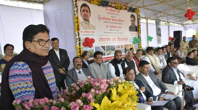 Rajya Sabha MP and Samajwadi Party general secretary Ramgopal Yadav has sided with Akhilesh Yadav in the feud within the ruling family of Uttar Pradesh. (HT Photo) Rajya Sabha MP and Samajwadi Party general secretary Ramgopal Yadav has sided with Akhilesh Yadav in the feud within the ruling family of Uttar Pradesh. (HT Photo)