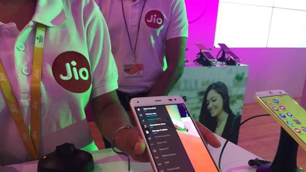A Reliance employee demonstrates Jio LYF phone at their headquarters on the outskirts of Mumbai, India, June 1, 2016. Picture taken June 1, 2016. REUTERS/Clara Ferreira Marques(REUTERS) A Reliance employee demonstrates Jio LYF phone at their headquarters on the outskirts of Mumbai, India, June 1, 2016. Picture taken June 1, 2016. REUTERS/Clara Ferreira Marques(REUTERS)