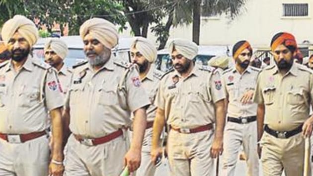 This is the second incident in a month while sixth in the year in the district, in which cops were attacked and faced embarrassment.(HTRepresentative Image) This is the second incident in a month while sixth in the year in the district, in which cops were attacked and faced embarrassment.(HTRepresentative Image)