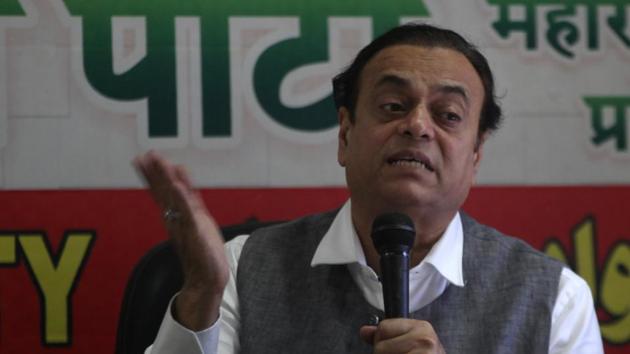 Abu Azmi also claimed that the Maharashtra unit of the party is with Akhilesh. (HT File Photo) Abu Azmi also claimed that the Maharashtra unit of the party is with Akhilesh. (HT File Photo)