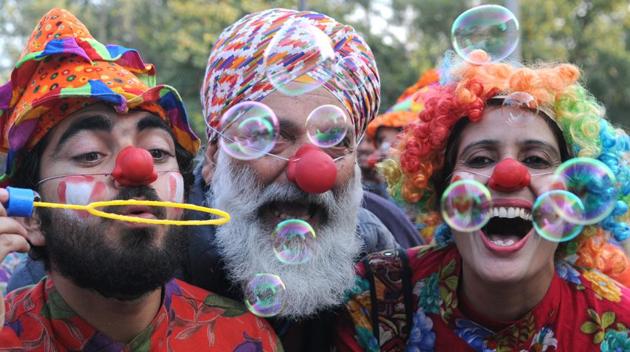 Theatre artistes have a gala time in Chandigarh on the New Year’s Eve. (Anil Dayal/Hindustan Times) 