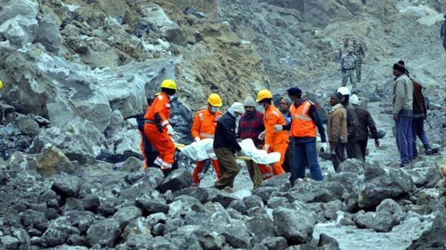 National Disaster Response Force (NDRF) rescues operation going on after several workers trapped under the debris a coal mines collapse in Paharia Bhodaye area of Godda district of Jharkhand , India, on Saturday , December 31, 2016.(Bijay Kumar/ HT Photo) National Disaster Response Force (NDRF) rescues operation going on after several workers trapped under the debris a coal mines collapse in Paharia Bhodaye area of Godda district of Jharkhand , India, on Saturday , December 31, 2016.(Bijay Kumar/ HT Photo)