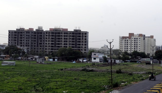 The end users will gain from fall in home loan interest rates and stringent laws under the recently notified Real Estate Regulation Act. (HT photo) The end users will gain from fall in home loan interest rates and stringent laws under the recently notified Real Estate Regulation Act. (HT photo)