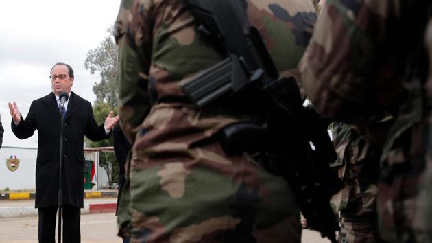 French President Francois Hollande addresses French soldiers at the Iraqi Counter Terrorism Service Academy at the Baghdad Airport Complex in Baghdad. (AFP Photo) French President Francois Hollande addresses French soldiers at the Iraqi Counter Terrorism Service Academy at the Baghdad Airport Complex in Baghdad. (AFP Photo)