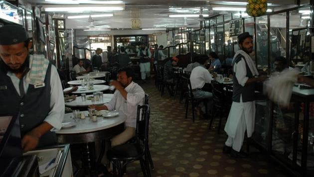 Union consumer affairs ministry said service charge on a food bill is not compulsory and a customer can choose to have it waived if not satisfied with the experience. (HT Photo) Union consumer affairs ministry said service charge on a food bill is not compulsory and a customer can choose to have it waived if not satisfied with the experience. (HT Photo)