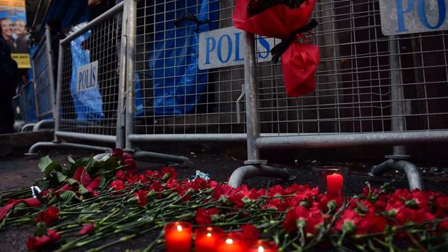 Flowers laid in front of the Reina nightclub in Istanbul on Sunday. A gunman killed 39 people in a rampage at the upmarket nightclub where revellers were celebrating New Year’s eve.(AFP file photo)