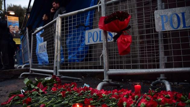 Flowers have been laid in front of the Reina night on January 1, 2017 in Istanbul, after a gunman killed 39 people, including many foreigners, in a rampage at an upmarket nightclub in Istanbul where revellers were celebrating the New Year. (AFP Photo) Flowers have been laid in front of the Reina night on January 1, 2017 in Istanbul, after a gunman killed 39 people, including many foreigners, in a rampage at an upmarket nightclub in Istanbul where revellers were celebrating the New Year. (AFP Photo)