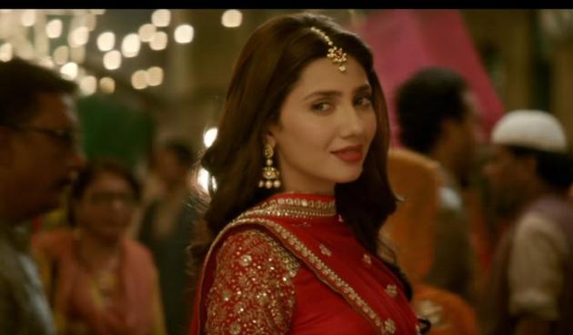 In the video, Pakistani actor Mahira Khan says that one should never be inspired by Indians.