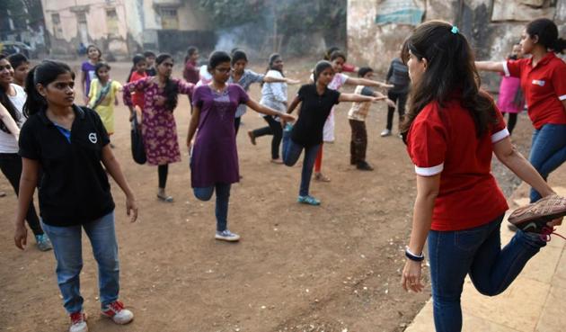 Women from the Akshara Centre during training for the marathon, on Tuesday in Parel.(HT)