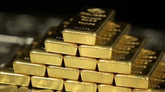 A gang of armed robbers made away with around 12.8 kg gold worth around Rs 3 crore and 1.30 lakh cash from a gold loan firm in Chhattisgarh’s Surguja district (Representational Photo) A gang of armed robbers made away with around 12.8 kg gold worth around Rs 3 crore and 1.30 lakh cash from a gold loan firm in Chhattisgarh’s Surguja district (Representational Photo)