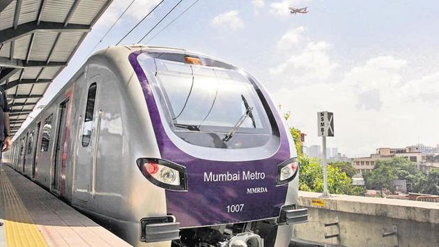 To speed up work, the MMRDA has decided to build the 23.5-km Metro 2B in five phases.(HT File Photo)