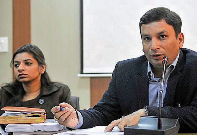 Deputy commissioner Ravi Bhagat (right) with ADC Apneet Riyat addressing the media in Ludhiana on Thursday. (Gurminder Singh//HT) Deputy commissioner Ravi Bhagat (right) with ADC Apneet Riyat addressing the media in Ludhiana on Thursday. (Gurminder Singh//HT)