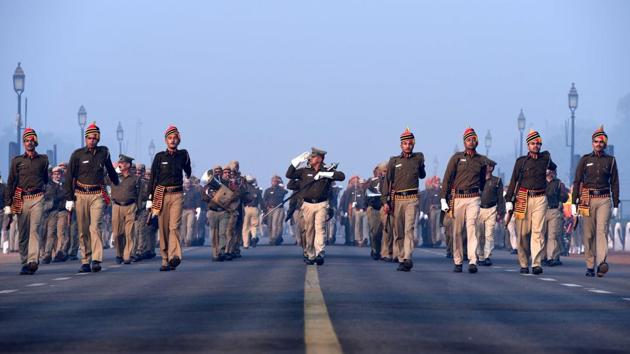 Indian Delhi police personnel during march as they rehearse for the forthcoming Republic Day parade at Rajpath in New Delhi on January 4, 2017. (Arun Sharma/HT PHOTO)
