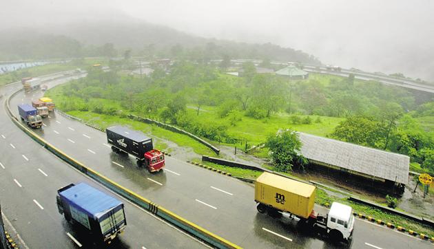 On Wednesday, MSRDC invited bids from telecom operators to enable the WiFi zones and also aims to strengthen cellular network on the expressway.(File photo)