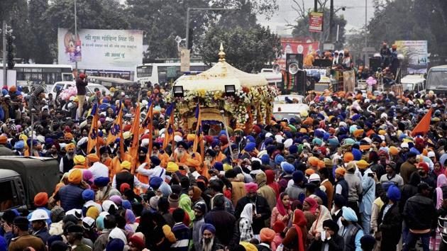 A vehicle carrying Guru Granth Sahib during the Nagar Kirtan procession, in Patna on Wednesday. (PTI) A vehicle carrying Guru Granth Sahib during the Nagar Kirtan procession, in Patna on Wednesday. (PTI)