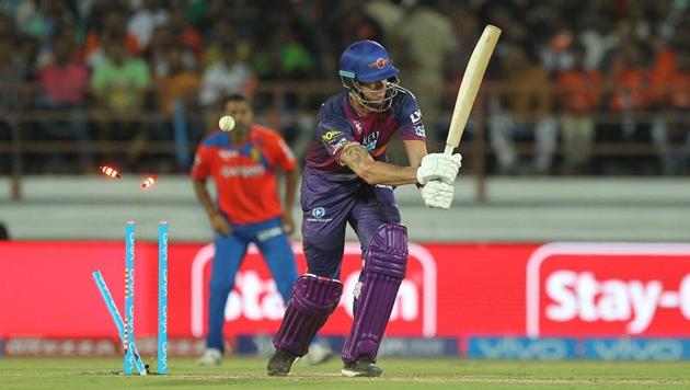 The Indian Premier League (IPL) officials are unfazed by he standoff between BCCI and the Supreme Court over the implementation of the Lodha Committee recommendations (HT Photo) The Indian Premier League (IPL) officials are unfazed by he standoff between BCCI and the Supreme Court over the implementation of the Lodha Committee recommendations (HT Photo)