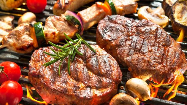 High-temperature cooked meat is a highly prevalent source of polycyclic aromatic hydrocarbons and other carcinogenic chemicals. (Shutterstock) High-temperature cooked meat is a highly prevalent source of polycyclic aromatic hydrocarbons and other carcinogenic chemicals. (Shutterstock)