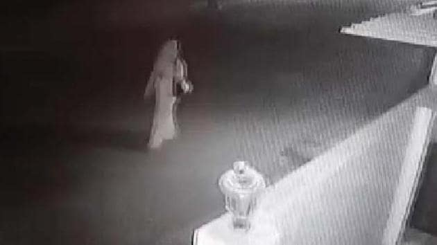The woman walks towards a bus stop near her residence in Bengaluru’s KG Halli, where she was allegedly assaulted.(CCTV Screengrab) The woman walks towards a bus stop near her residence in Bengaluru’s KG Halli, where she was allegedly assaulted.(CCTV Screengrab)