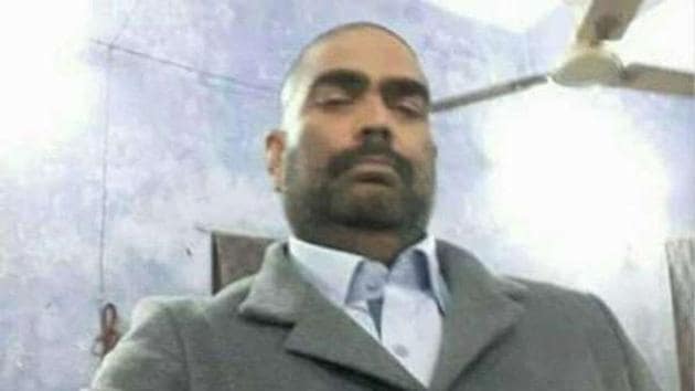 A selfie of jailed RJD leader Mohammad Shahabuddin has gone viral on social media. A selfie of jailed RJD leader Mohammad Shahabuddin has gone viral on social media.