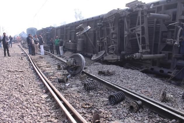 After two recent train accidents near Kanpur, Northern Railways have now deployed staffers for regular vigil of rail tracks.(HT File Photo)