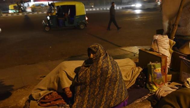 In the constant noise and little space, many struggle to sleep. (Saumya Khandelwal/HT PHOTO) 