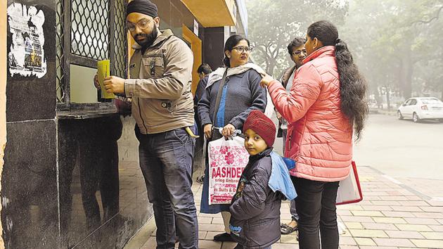 Guidelines for admissions to these 298 schools were issued late on Saturday night after getting approval from Lieutenant Governor Anil Baijal. (Saumya Khandelwal/Hindustan Times) Guidelines for admissions to these 298 schools were issued late on Saturday night after getting approval from Lieutenant Governor Anil Baijal. (Saumya Khandelwal/Hindustan Times)