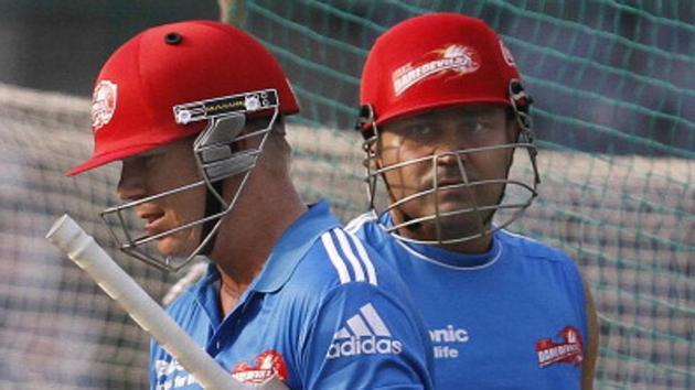 Virender Sehwag and Australia cricket team player David Warner played together for Delhi Daredevils in the IPL.(Sunil Saxena\Hindustan Times)