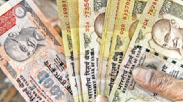 The co-operative Bank of Rajkot received a total cash deposit of Rs 871 crore between November 9 and December 30 while withdrawals stood at Rs 108 crore. (HT File Photo) The co-operative Bank of Rajkot received a total cash deposit of Rs 871 crore between November 9 and December 30 while withdrawals stood at Rs 108 crore. (HT File Photo)