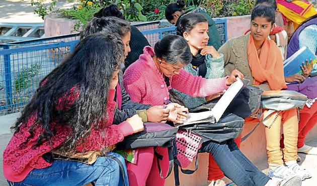 Students at Motiram Baburam (PG) College in Haldwani talk about their expectations from the new government after the assembly polls. (HT Photo) Students at Motiram Baburam (PG) College in Haldwani talk about their expectations from the new government after the assembly polls. (HT Photo)