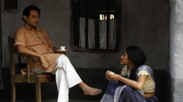 Srijon Bardhan’s Postmaster stars Ishan Mazumdar and Pujarini Ghosh.