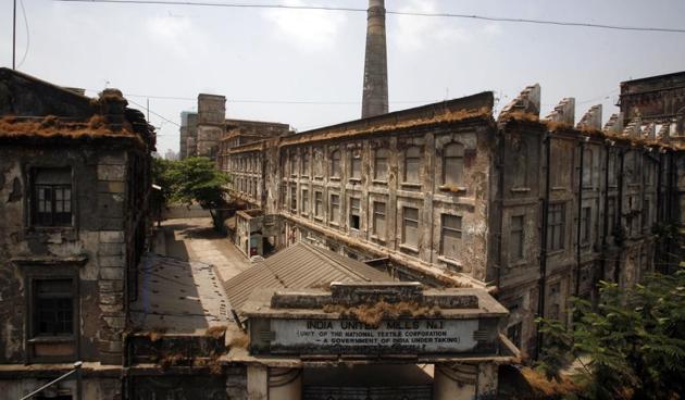 The Ambedkar memorial, estimated to cost Rs425 crore, will come up on Mumbai’s sea-front at Indu Mills in Dadar, a stone’s throw from Chaityabhoomi where his ashes were interred. It will be built over an area of 4.84 hectare.(HT file)