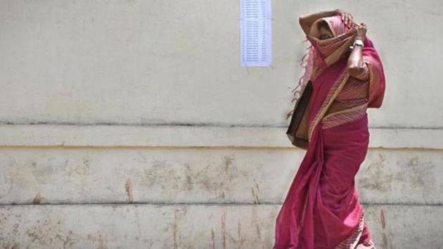 Mumbai’s air quality index (AQI) was 140, falling under the ‘moderate’ category as compared to ‘very poor’ to ‘poor’ levels recorded through most of last week. (HT file photo) Mumbai’s air quality index (AQI) was 140, falling under the ‘moderate’ category as compared to ‘very poor’ to ‘poor’ levels recorded through most of last week. (HT file photo)
