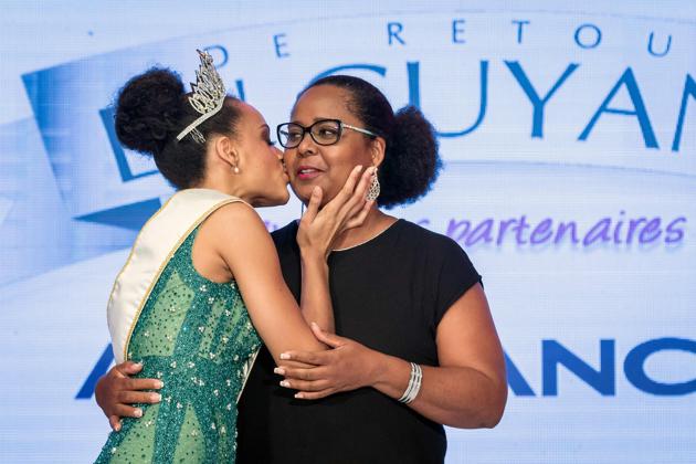 Miss Guyana 2016 and newly elected Miss France 2017 Alicia Aylies (L) kisses her mother on stage during a show on January 9, 2017 in Cayenne. (jody amiet / AFP) Miss Guyana 2016 and newly elected Miss France 2017 Alicia Aylies (L) kisses her mother on stage during a show on January 9, 2017 in Cayenne. (jody amiet / AFP)