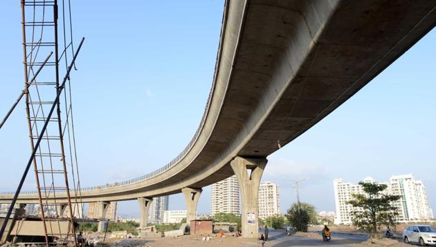 The government is preparing to bring in an “urgency clause” to acquire land for metro rail projects. (Bachchan Kumar/HT File Photo) The government is preparing to bring in an “urgency clause” to acquire land for metro rail projects. (Bachchan Kumar/HT File Photo)
