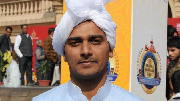 Arun Malik, a 28-year-old software engineer, started a Haryanvi radio in Brisbane after an Indian radio channel declined his request to play a Haryanvi song. (Parveen Kumar/HT Photo) Arun Malik, a 28-year-old software engineer, started a Haryanvi radio in Brisbane after an Indian radio channel declined his request to play a Haryanvi song. (Parveen Kumar/HT Photo)