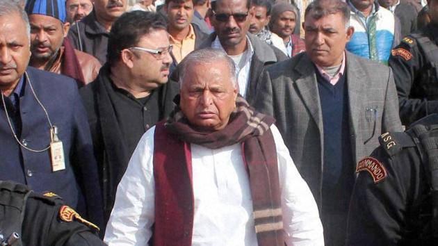 Samajwadi Party Chief Mulayam Singh Yadav in Lucknow on Tuesday.(PTI Photo) Samajwadi Party Chief Mulayam Singh Yadav in Lucknow on Tuesday.(PTI Photo)