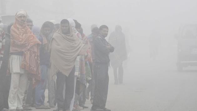 The weatherman said the temperature is expected to dip further in the next few days (Parveen Kumar/HT Photo) The weatherman said the temperature is expected to dip further in the next few days (Parveen Kumar/HT Photo)